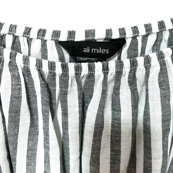 Striped Gray and Multicolor Embroidered Women's Top XS - Picture 4 of 11